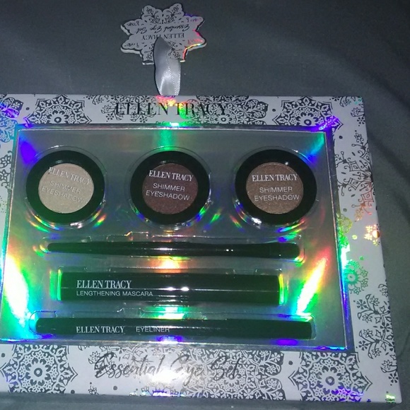 Ellen tracy essential eye set n.w.t. - Picture 1 of 6